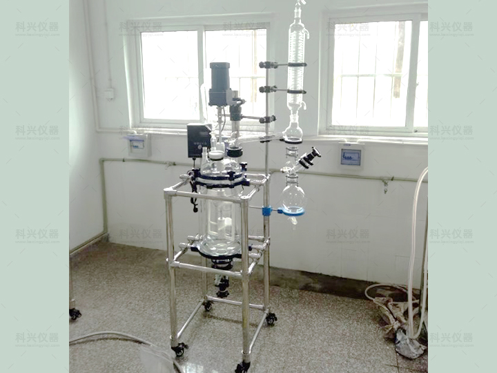 上?？婆d儀器與四川某大學合作現(xiàn)場